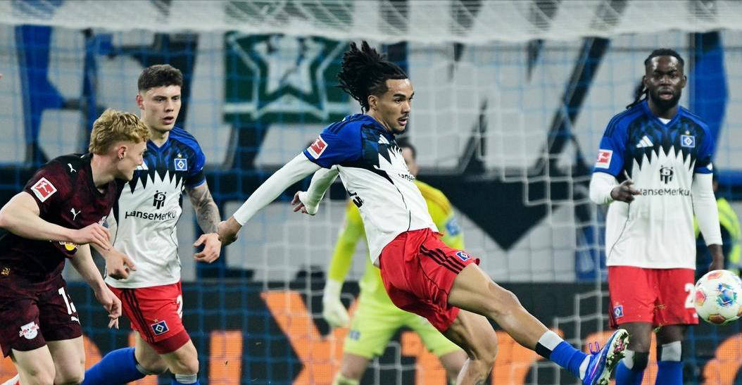 德甲最新积分榜揭晓:莱比锡逆转取胜,法兰克福、斯图加特大获全胜